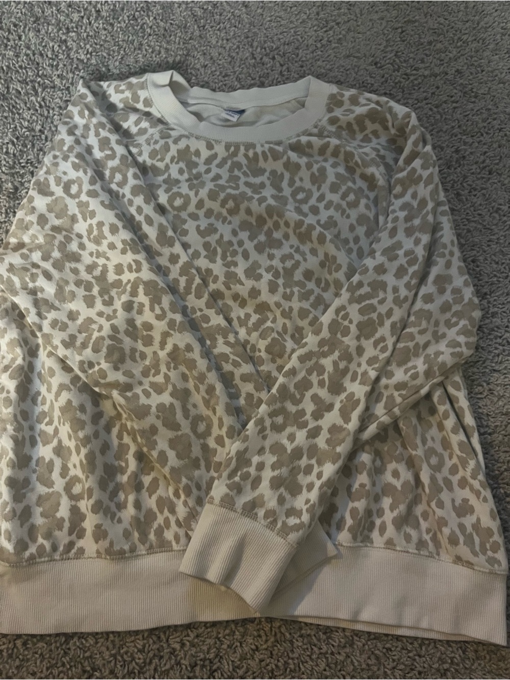 Old Navy Beige and Cream Leopard-Print Crewneck Sweater with matching sweatpants